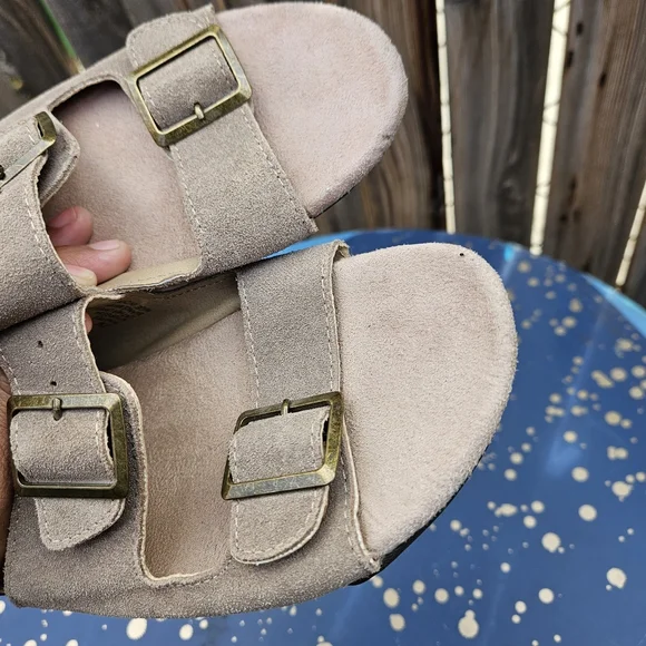 J-41 Adventure On Beige Double Buckle Sandals Women Size 7 - Picture 15 of 16